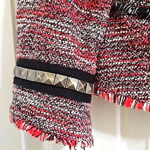 41. Rachel Roy- Stunning & Unique Blazer - Picture 3 of 13